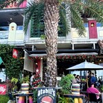 チャタン バーガー ベース アタビーズ - 外観ですね！めちゃくちゃオシャレです！