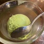 炭火焼肉 ホルモン にく式 - 抹茶アイス