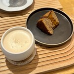 アンドテイ - ・金木犀紅茶ソイミルクティー(甘さ：ふつう)
      ・スパイスパンプキンケーキ