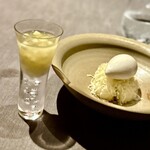 茶禅華 - ⓭デザート
      ・洋梨、ココナッツ、アイスクリーム
      〜ローストした洋梨にココナッツを削りアイスクリーム