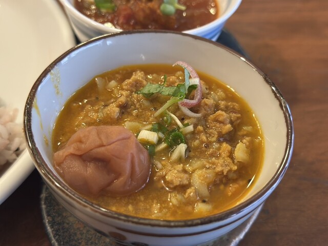 『和食材と調和させた独創的なインドカレー』by フクモト係長 : 初台スパイス食堂 和魂印才たんどーる - 初台/アジア・エスニック [食べログ]