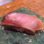 初音鮨 - 鰤　羅臼