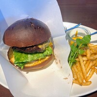 ワカヌイ グリル ダイニング バー 東京 - WAKANUIバーガー