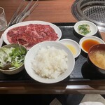 焼肉おくう - はらみランチ(大) 2870円