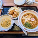 餃子の王将 - 炒飯は素人とプロくらいの差を感じました。ラーメンとか唐揚げは他の王将で食べてもそんなに変わらんと思うよ