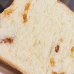 ベーカリー プポル - 生地はしっとりふわふわもちもち。手でもちぎれます