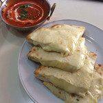 ビニタ - <2014/05>エビカレー(500円)、チーズナン(400円)