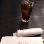 お食事処 多七 - ウーロン茶。