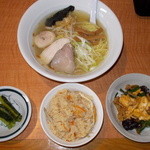 麺肴 今日から - 今日から　ラーメンセット　鶏豚塩　750円