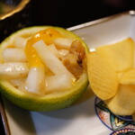 くろぎ - ◆スダチ釜 蕪と胡桃、くわいチップス