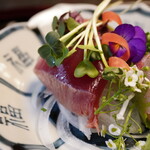 くろぎ - 深みのある旨味を伝える鰹。