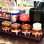 日の出らーめん - 卓上の調味料
