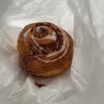 ブーランジェリー ポーム - シナモンロール