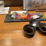 居酒屋じげん - 刺身7種盛り(1切れずつ)