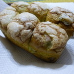 DONQ - 抹茶小豆のミニブレッド ¥324