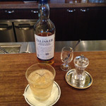 コーヒーハウス ニシヤ - タリスカーのソーダ割り、コショウ添え（800円）
      