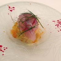クッチーナ イタリアーナ ガッルーラ - 師崎産アジとフィノッキオの冷製フェデリーニ　カラスミ添え