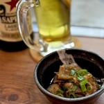 お好み焼き 城土井 - 熱々を取皿にもってトロトロホクホクのすじ肉をദ്ദി˙◡･)