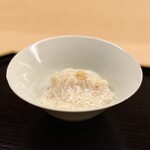 道人 - ⑨粉揚げ海老芋(大阪府富田林産)、松葉蟹(正式名:楚蟹《ズワイガニ》・雄)(兵庫県柴 山産)の蟹餡掛け