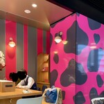 朝搾り牛乳Café 海畑牧場 - アマンド  カラー