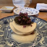 やまぐち - ③小蕪のマリネ、昆布〆白甘鯛のカルパッチョ～キャビアとトップに蕪ピューレソースを添えて～