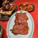 生ハラミと肉刺し 金肉屋 田町店 - 