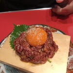 生ハラミと肉刺し 金肉屋 田町店 - 