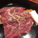 生ハラミと肉刺し 金肉屋 田町店 - 