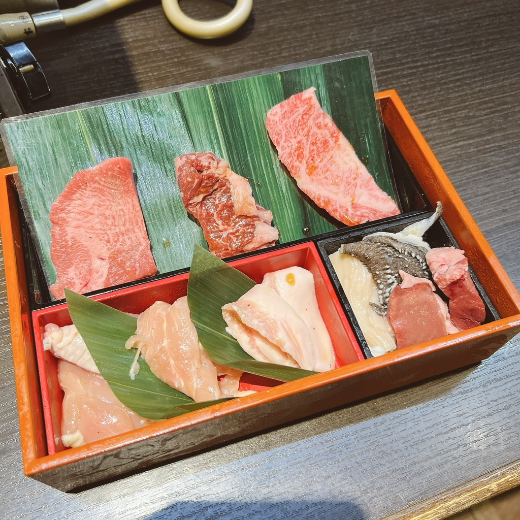 ホルモン 光 小松 本店