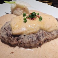 旬菜ステーキ処 らいむらいと - チーズハンバーグ300g