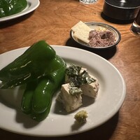 カルネジーオ イースト - 