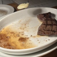 カルネジーオ イースト - 