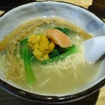 ウニと魚介の塩ラーメン
