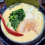 横浜家系ラーメン 龍馬家 - 