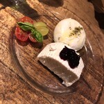 ラッテリア ベベ  カマクラ - 自家製モッツァレラとリコッタチーズ