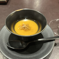 イル アオヤマ - 河豚白子コンソメフラン 白トリュフ