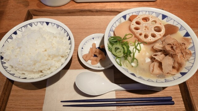 ごちたんページ ごちとん🥢豚汁が主役の和定食専門店【公式】 (@gotch_ton