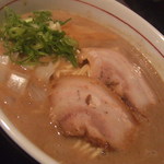 頑固麺 - 鶏豚骨