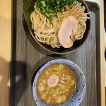 舎鈴 - ニラつけ麺並