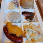 アンダものがたり - パンと鮭は合わない　恐竜のナゲットが可愛いでしょ