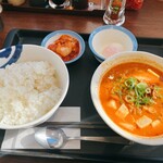 松屋 - イートイン@東陽町店の牛豆腐キムチチゲセット＆キムチ