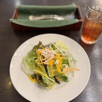 ウルフギャング・パック カフェ 愛知芸術文化センター店 - ボリューミーな前菜(サラダ)