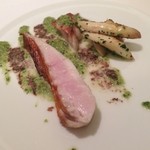 カンテサンス - 伊豆下田の金目鯛★あおさ海苔のソース★この虹色！きれい！岸田シェフの火入れの一番の見せところ！