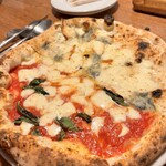 ピッツェリア ジンガラ - 