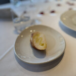 カシータ - もちもちのパン、オリーブオイルも美味しい