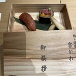 鮨ト酒肴 富かわ - まずはお寿司　