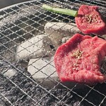 炭火焼肉 ホルモン にく式 - 