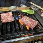 焼肉 初栄 - ロース