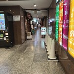 おきなわ銀座　万が一 - ビルエントランス