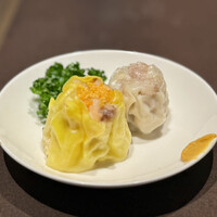 四川料理 龍の子 - 焼売、大判エビ焼売